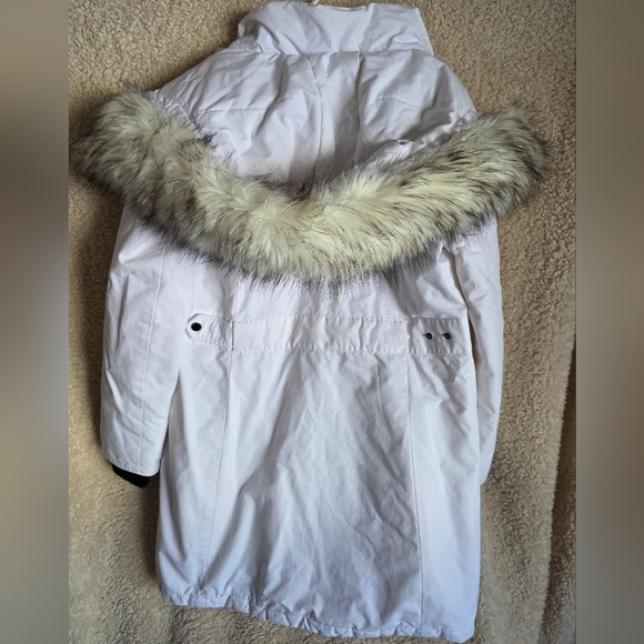 Women's White Quilted Jacket - Picture 4 of 7